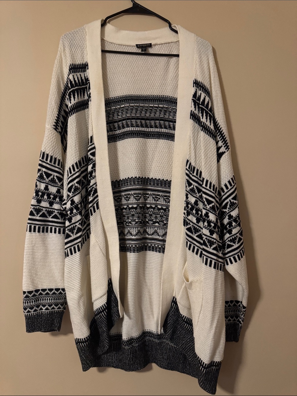 Open-Front Patterned Cardigan Sweater - White & Black, L